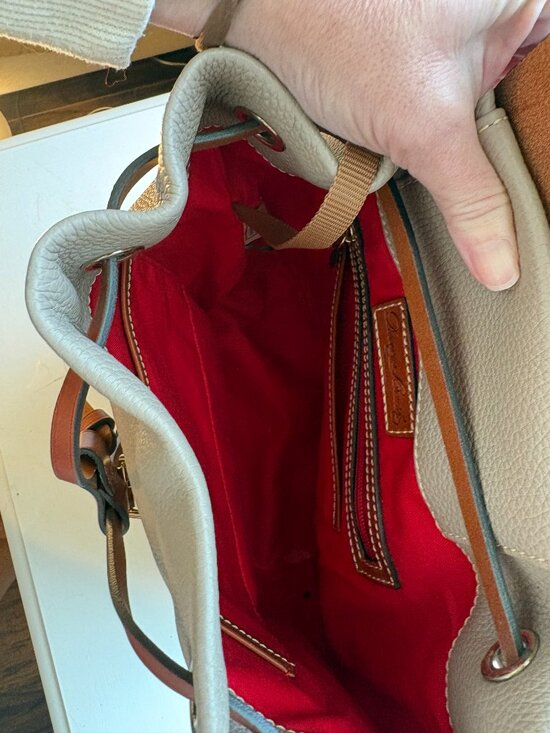 Dooney & Bourke Small Allie Backpack R0250 TP Taupe Leather – NEW Never Used main image 8